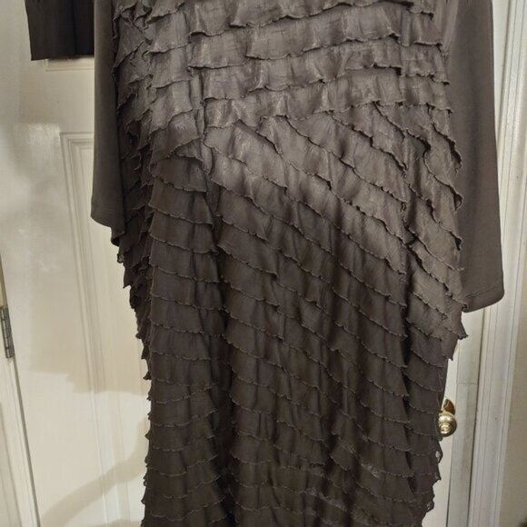 Maggie Barnes Women's Ruffled OLIVE GREEN Tunic Top 4X (30/32) Polyester/Spandex - Picture 8 of 8